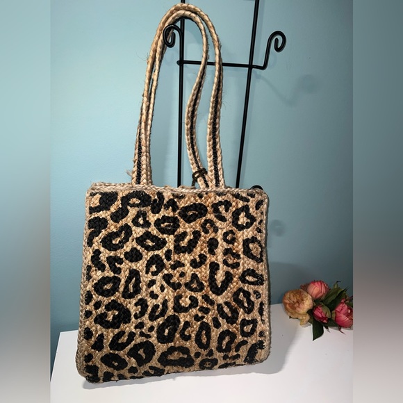 ‼️New America & Beyond Leopard Handwoven Jute Tan Tote with Tassels - Picture 3 of 9